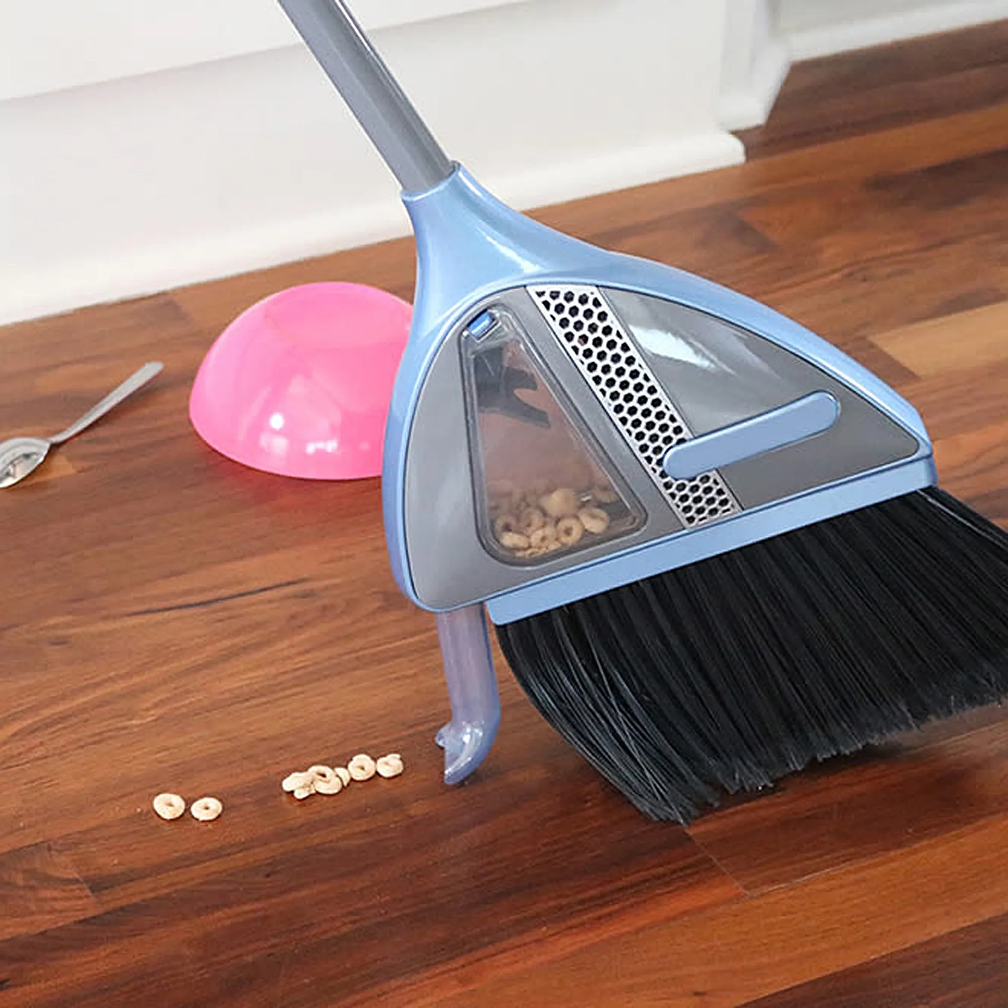 Milex Vacuum Broom