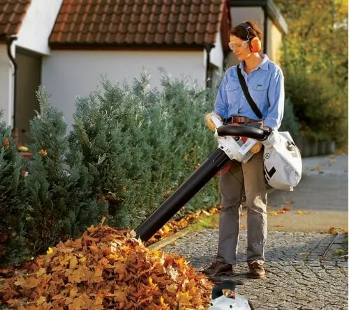 STIHL SH 56 C-E Handheld Shredder Vacuum / Blower